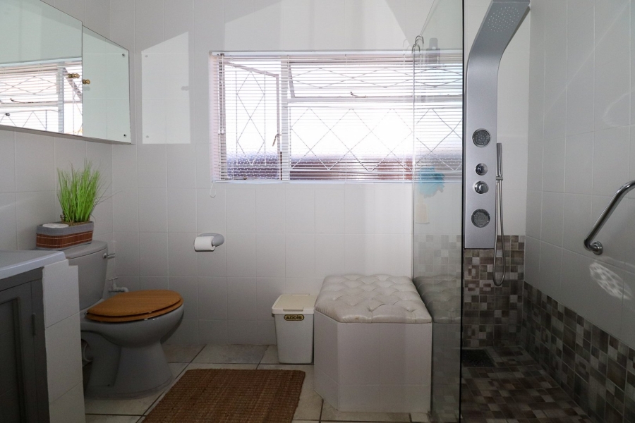 4 Bedroom Property for Sale in Flamwood North West